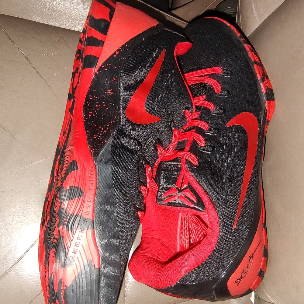 Kobe 9 size 11